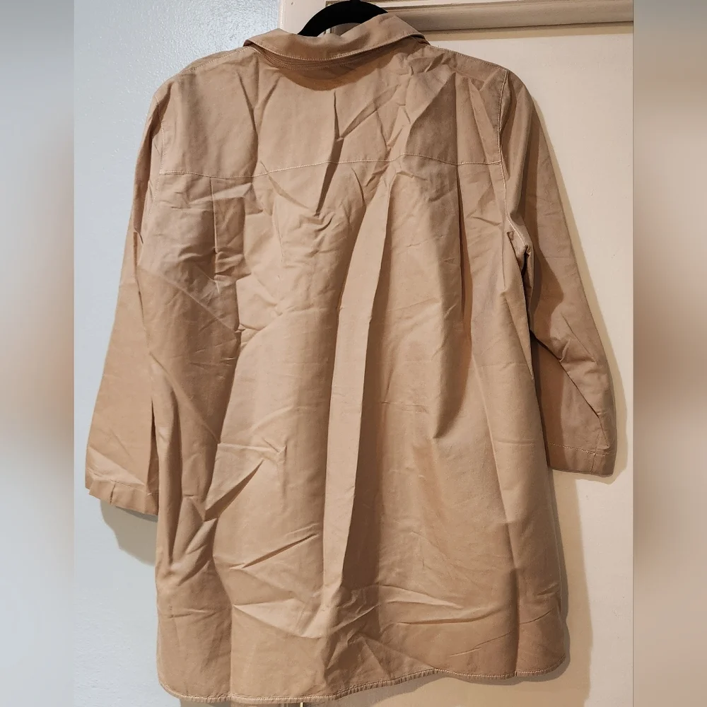Women's Lafayette 148 NY Tan Button-Up Shirt, Size L - Picture 9 of 11